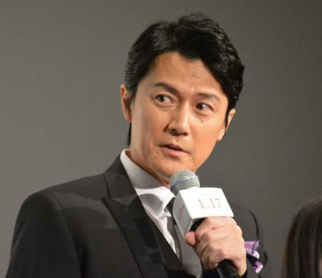 42歲松隆子亮相東京 裙子顯胖但氣質溫婉 被福山雅治夸演技好 譯眼看世界